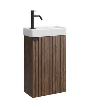 
Toiletmeubel Bosco inclusief onderkast en keramische wastafel. De wastafelkast is een bouwpakket en heeft een deur die zowel links als rechtsom geplaatst kan worden. De wastafel kan ook in de gewenste richting geplaatst worden. Een afvoer kan enkel via de muurzijde van de wastafelkast worden gemonteerd omdat de onderkant vast de wastafelkast dicht is. Toiletmeubel Bosco wordt geleverd zonder soft-close sluiting, afvoerplug, kraan en sifon.AfmetingenOnderkast met wastafel: 40 x 22 x 68cm Kenmerken- Toiletmeubel bestaande uit onderkast en wastafel.- Veel bergruimte in de wastafelkast- De wastafel wordt geleverd met overloop-Ongemonteerd verpakt - Inclusief montagemateriaal- Gemaakt van hoogwaardige kwaliteit spaanplaatDit toiletmeubel wordt geleverd in één doos. Merk: Badplaats Kleur: Hout-look