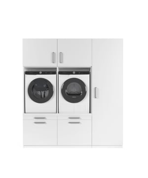 
Ben je op zoek naar een wasmachine kast die praktisch is én je wasruimte een strakke, georganiseerde uitstraling geeft? Met ons modulaire systeem stel je eenvoudig jouw ideale opstelling samen – perfect afgestemd op jouw ruimte en wensen.   De kernmodule – de kast waar de wasmachine en droger in komen – is gemaakt van water- en vochtbestendig multiplex. Deze stevige basis garandeert veiligheid en stabiliteit, zelfs bij intensief gebruik. De bijbehorende zij- en bovenkasten zijn vervaardigd uit hoogwaardig MDF, wat zorgt voor een luxe uitstraling en langdurige kwaliteit.   Draagvermogen van 400 kg – veilig voor zware machines Kiepzekering – voorkomt verschuiven of uitvallen Ventilatierooster – voorkomt oververhitting Modulair systeem – stel jouw ideale opstelling samen 10 cm leidingruimte – strak tegen de muur te plaatsen Uitschuifbaar plateau en opberglade – extra praktisch Verstelbare stalen pootjes – stabiel op elke vloer Ergonomische werkhoogte (65 cm) – geen gebuk meer Trillingsabsorberend en geluidsdempend ontwerp   De wasmachinekast is uitgerust met een ventilatierooster dat de warmte van draaiende machines veilig afvoert. Dankzij het extra sterke frame heeft de kast een draagvermogen van maar liefst 400 kg – ruim voldoende voor een wasmachine én droger. Daarnaast voorkomt een ingebouwde kiepzekering dat apparaten kunnen verschuiven of uit de kast vallen.   Deze wasmachine meubel is volledig modulair. Je kunt meerdere onderdelen eenvoudig koppelen: van extra opberglades en bovenkasten tot werkbladen en zijmodules. Hierdoor creëer je precies de opstelling die jij nodig hebt. Alle modules zijn naadloos met elkaar te verbinden, wat zorgt voor een strak geheel.   Achter de kast is 10 cm ruimte voorzien om leidingen netjes weg te werken. Dankzij de verstelbare stalen pootjes is elke kast stabiel af te stellen, zelfs op ongelijke vloeren. De kernkast is voorzien van een uitschuifbaar plateau en een ruime opberglade, zodat je altijd extra werkruimte en opslag hebt.   De kast wasmachine droger plaatst jouw apparaten op een hoogte van 65 cm – de meest ideale werkhoogte volgens experts. Dit voorkomt bukken en maakt het in- en uitladen van wasgoed veel comfortabeler. Daarnaast is het ontwerp geluidsdempend en trillingsabsorberend, wat bijdraagt aan een stillere wasbeurt.Materiaal: MultiplexKleur: WitAfmetingen: 1330*700*2110 (L*B*H)