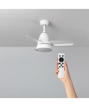 
Stille Plafondventilator Hedman 91cm – Energiezuinig & Fluisterstil De Stille Plafondventilator Hedman 91cm met 38W motor is de perfecte combinatie van design, functionaliteit en efficiëntie. Met zijn stille werking en optionele LED-verlichting biedt deze ventilator een comfortabele en stijlvolle oplossing voor elk interieur. Lichtoptie: Deze ventilator wordt geleverd met LED-verlichting. Wil je een variant zonder lamp? Bekijk de ventilatoren zonder lamp.  Waarom kiezen voor de Hedman plafondventilator?  Extreem stille DC-motor – Ideaal voor slaapkamers en kantoren.  Energiezuinig – Tot 70% lager stroomverbruik dan AC-motoren.  6 snelheden – Van zachte bries tot krachtige luchtstroom.  Omkeerbare functie (Zomer/Winter) – Houdt je koel in de zomer en bespaart energie in de winter.  Stijlvol & veelzijdig – Beschikbaar in verschillende kleuren en formaten.  Technische Specificaties Diameter: 91 cm Maximale afstand tot plafond: 48 cm Aantal snelheden: 6 Geluidsniveau: Slechts 20 dB op laagste stand Geschikt voor ruimtes: Slaapkamer, Woonkamer, Kantoor, Zolder, gang Verlichting: LED CCT-verlichting (Warm, Neutraal, Koud licht) Energieklasse: AA Voeding: Netstroom (230V) Bediening: Afstandsbediening & wandschakelaar & via de telefoon  Eenvoudige bediening met afstandsbediening De Hedman plafondventilator wordt geleverd met een gebruiksvriendelijke afstandsbediening, waarmee je moeiteloos de volgende functies bedient: Aan/uit ️ Instellen van kleurtemperatuur (Warm-Neutraal-Koud) Dimfunctie  6 snelheden ⏳ Timer (1/2/4 uur) Zomer-/winterfunctie (Air Dual Technologie)  Zomer- & Winterfunctie – Energie besparen door slimme luchtcirculatie Dankzij de Air Dual-technologie is deze ventilator perfect voor alle seizoenen: ️ Zomerstand: Koele luchtcirculatie voor een aangenaam binnenklimaat. ️ Winterstand: Verplaatst warme lucht naar beneden en optimaliseert de verwarming.  Wat zit er in de doos?  1x Plafondventilator Hedman91cm  1x Afstandsbediening (batterijen inbegrepen)  1x Montagekit + handleiding + LED Module  Veelgestelde vragen → Hoe stil is deze ventilator in decibel (dB)? Onze ventilatoren hebben een DC-motor, waardoor ze tot 50% stiller zijn dan AC-motoren. Het geluidsniveau ligt rond de 24 dB op de laagste stand, wat dus betekent dat dit ultra silent is. → Kan ik deze ventilator bedienen met een wandschakelaar? Ja, de modellen ondersteunen bediening via een wandschakelaar of dimmer. → Hoe installeer ik deze plafondventilator? De ventilator wordt geleverd met een uitgebreide handleiding en montagekit. In het kort: Bevestig de montagebeugel aan het plafond. Sluit de bedrading aan volgens de handleiding. Monteer de ventilator en bladen. Test de afstandsbediening en verlichting. Voor veilige installatie raden we aan een erkende elektricien in te schakelen. → Wat is het stroomverbruik van deze ventilator? Deze ventilator heeft een laag energieverbruik dankzij de DC-motor:  Stand 1: 5W  Stand 3: 15W  Stand 6 (max.): 38W → Hoe kan ik de afstandsbediening synchroniseren? Om de afstandsbediening te koppelen: Sluit de ventilator aan op het lichtnet. Houd de AAN/UIT-knop 8 seconden ingedrukt. De ventilator zal kort knipperen om de synchronisatie te bevestigen. → Wat is de garantie op deze plafondventilator? Onze plafondventilatoren worden geleverd met 5 jaar garantie, zodat je zorgeloos kunt genieten van een optimale luchtcirculatie.  Bestel nu en geniet van een comfortabel binnenklimaat! De Stille Plafondventilator Hedman is dé perfecte keuze voor een energiezuinige en stijlvolle luchtcirculatie. Voeg toe aan je winkelwagen en ervaar het zelf! Merk: Cool Breeze Materiaal: Kunststof Kleur: Wit