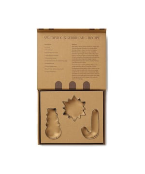 
Materiaal: Roestvrij staal. Voedselveilig. Ontwerp: Suikerspin, Sneeuwpop, Ster. Lengte: 20cm. Breedte: 16.5cm. Hoogte: 3cm. Verpakking: Geschenkdoos.