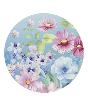 
Ben jij op zoek naar een trendy toevoeging voor jouw gedekte tafel die ook nog is heel praktisch is? Dan zijn de Unique living placemats perfect voor jou! De producten van Unique Living zijn geïnspireerd op de nieuwste trends en designs. Deze prachtige producten zijn zo ontworpen dat zij jaren mee kunnen gaan. Unique Living gebruikt verschillende materialen voor de ontwerpen van haar placemats. Variërend van vegan leder tot PVC en polyester, een ieder gekenmerkt door de goede kwaliteit.De belangrijkste informatie op een rijtje:- Bescherming voor de tafel en tegelijkertijd een statement item- Makkelijk af te nemen- Producten die jaren meegaan- Artikelen zijn per stuk te bestellenOver Unique LivingUnique Living heeft een uitgebreid assortiment aan sierkussens, kussenhoezen en tafeltextiel. De designs zijn stijlvol en tijdloos. De collectie varieert van rustige prints met sierlijke teksten tot hippe placemats die van elke eettafel een feestje maken. Je kunt de artikelen van Unique Living gebruiken als trendy details in de woonkamer of als blikvangers voor in uw buitenruimtes. Het assortiment is heel veelzijdig. - Afmeting: - Kleur: Multikleur - Materiaal: Polyester