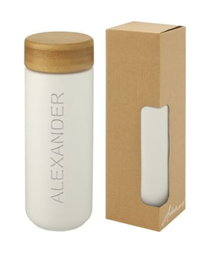 
Materiaal: Bamboe, keramiek. BPA-vrij. Dubbelwandig, schroefdeksel, morsbestendig deksel. Ontwerp: Eenvoudig. Capaciteit: 300ml. Verpakking: Karton, Geschenkverpakking, Gerecycleerd. Duurzaamheid: Milieuvriendelijk, Verantwoordelijk Herkomst. Voldoet aan veiligheidsnorm: LFGB Goedgekeurd, REACH.