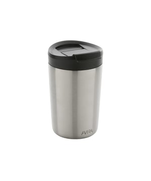 
Materiaal: Gerecycled roestvrij staal, gerecycled PP plastic. BPA-vrij, voedselveilig. Hoogte: 13,8cm. Breedte: 7cm. Tot 8 uur koud, dubbelwandig, houdt drankjes tot 6 uur warm, antislipbodem, siliconen voering, morsbestendig deksel, vacuüm geïsoleerd. Ontwerp: Logo. Capaciteit: 300ml. Verpakking: Geschenkverpakking, papieren zak. Duurzaamheid: Amfori, BSCI, Lage Koolstofuitstoot, RCS-gecertificeerd.