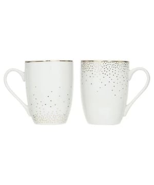 
Een set van 3 grote mokken voor je thee of koffie. Met een opvallende goudkleurige versiering met een inhoud van 350ml. Deze set wordt geleverd in een mooie geschenkverpakking en is dus ook leuk om cadeau te geven! MATERIAAL Porselein KLEUR Wit, Goud AFMETING D Ø 8 cm x H 10 cm Onderhoudsvoorschriften: Niet geschikt voor in de oven, magnetron en vaatwasser. Merk: CASA DI ELTURO Materiaal: Porselein Kleur: Wit
