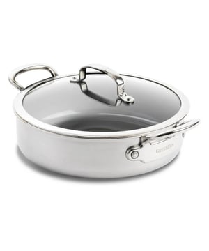 
<p><strong>Korte omschrijving GreenPan Premiere Hapjespan met deksel - 26 cm</strong></p>
<ul>
<li>Diameter: 26 cm</li>
<li>Inhoud: 3,8 liter</li>
<li>Keramische anti-aanbaklaag versterkt met diamant</li>
<li>Bevat geen schadelijke stoffen (PFAS)</li>
<li>Vaatwasmachinebestendig (handwas aanbevolen voor een langere levensduur)</li>
<li>Geschikt voor alle warmtebronnen</li>
</ul>
<p><strong>Uitgebreide omschrijving</strong></p>
<p>Met deze prachtige Premiere hapjespan til je je kookkunsten moeiteloos naar een hoger niveau! De pan heeft drie roestvrij stalen lagen die voor indrukwekkende kook- en bakresultaten zorgen. Dankzij de Evershine technologie blijft het roestvrij staal er als nieuw uitzien. Bovendien zorgt het voor een optimale warmteverdeling.</p>
<p>De Thermolon keramische antiaanbaklaag, de Infinity Pro, is versterkt met diamant en is extreem duurzaam, krasbestendig en PFAS-vrij.</p>
<p>Het nieuwe geheime wapen van topchefs. De PFAS-vrije Première Collection is hét nieuwe paradepaardje van GreenPan! Voor deze reeks bundelden we al onze knowhow en jarenlange ervaring. Het resultaat is een hoogtechnologische, duurzame collectie die je keukenprestaties naar een nóg hoger niveau tilt. Nu al de nieuwe favoriet van topchefs!</p>