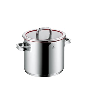 
<p><strong>Korte omschrijving WMF Function 4 Kookpan - 20 cm - RVS</strong></p>
<ul>
<li>Diameter 20 cm</li>
<li>Capaciteit 5,3 liter</li>
<li>Gemaakt van Cromargan® 18/10 roestvrij staal</li>
<li>TransTherm® universele bodem</li>
<li>Deksel heeft 4 verschillende afgietfuncties (Function 4)</li>
<li>Glazen deksel, insteekbaar</li>
<li>Rode siliconen rand is hittebestendig, zit stevig op de pan</li>
<li>Maataanduiding aan de binnenkant</li>
<li>Geschikt voor alle warmtebronnen, inclusief inductie</li>
<li>Holle handgrepen die niet heet worden tijdens het koken</li>
<li>Geschikt voor in de oven (180 °C met deksel / 250 °C zonder deksel)</li>
<li>Geschikt voor reiniging in de vaatwasser</li>
<li>Made in Germany</li>
</ul>
<p><strong>Uitgebreide omschrijving</strong></p>
<p>Dit is de WMF Function 4 soeppan. Met deze pan weet je zeker dat je voor grotere gezelschappen heerlijke gerechten kunt maken, zoals soep, stoofschotels, mosselen en nog veel meer. Het is gemaakt van het hoogwaardige Cromargan 18/10 roestvrij staal en de deksel heeft 4 afgietfuncties.</p>
<p><strong>Deksel met 4 afgietfuncties</strong><br />De deksel kan op 4 verschillende manieren op de Function 4 pannen worden gezet. Kokend water kan door de grote of kleine gaatjes worden vrij gelaten, terwijl de pasta of rijst in de pan blijft. De volledig openstaande stand is ideaal wanneer je het water wilt afgieten als je bijvoorbeeld aardappelen aan het koken bent. De volledig gesloten stand is ideaal als je kookt zonder veel water in de pan, waardoor je meer stoom krijgt. De rand is gemaakt van hittebestendige siliconen en zit altijd stevig op de pan.</p>
<p><strong><br /></strong><strong>Holle handgrepen</strong><br />Een ander belangrijk kenmerk zijn de holle handgrepen die tijdens het koken niet heet worden. Let wel: als je op gas kookt kan de hitte van de vlam langs de pan omhoog de handgrepen toch heet maken. Bij elektrisch en inductie gebeurd dit natuurlijk niet, waardoor de handgrepen aangenaam gematigd blijven.<br /><br /><strong>Maataanduiding</strong><br />De Function 4 pannen hebben tevens een maataanduiding zodat je makkelijk kunt zien hoeveel liter water in de pan zit en het is handig voor het reduceren van vloeistoffen als je bijvoorbeeld fonds en sauzen wilt maken.<br /><br /><strong>TransTherm® universele bodem</strong><br />Daarnaast wordt de warmte snel en gelijkmatig verdeeld over de gehele pan dankzij de TransTherm® universele bodem. Ook wordt de warmte voor langere tijd opgeslagen waardoor het fornuis omlaag gezet kan worden, wel zo energiebesparend! De pannen zijn geschikt voor alle warmtebronnen, inclusief inductie.<br /><br /><strong>Duurzaam</strong><br />En tot slot, de pannen zijn uitermate duurzaam, vormvast, bestand tegen zuren, hygiënisch en vaatwasser- en ovenbestendig dankzij het hoogwaardige Cromargan® 18/10 roestvrij staal. Cromargan® is het handelsmerk van WMF en garandeert het beste soort staal!</p>
<h3>Let op</h3>
<p>De handgrepen worden niet heet, maar kunnen wel warm worden. Als er bijvoorbeeld op gas wordt gekookt kan de hitte van de vlam langs de pan omhoog de handgrepen toch warm maken. Op elektrisch, inductie blijven ze aangenaam gematigd.<br /><br />De siliconen rand onder de deksel kan de geur van het eten overnemen omdat dit een open materiaal is. Als je de pan hebt schoongemaakt na het koken, zet de deksel dan met de rode rand naar boven op de pan. Ook zou je de deksel voor 15 minuutjes in de oven kunnen zetten op 60 – 80 graden. Het siliconen materiaal zet zich dan weer open en de geur kan ontsnappen.</p>