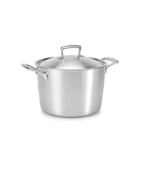 
<p><strong>Korte omschrijving Habonne Queen Soeppan - 24 cm - RVS - met deksel</strong></p>
<ul>
<li>Schenkrand voor veilig schenken of afgieten</li>
<li>Geschikt voor alle warmtebronnen</li>
</ul>
<p><strong>Uitgebreide omschrijving</strong></p>
<p>De Habonne Queen soeppan 24 cm is een triply pan, die zorgt voor een perfecte warmtegeleiding tot aan de rand van de pan. Deze gematteerde pan is gemaakt van duurzaam 18/10 roestvrijstaal. De elegante roestvrijstalen handgrepen zijn highpolish afgewerkt. De hele serie Queen pannen hebben een inhoudsmaat aan de binnenkant en zijn geschikt voor alle warmtebronnen inclusief inductie</p>
<p> </p>
<p><a href="https://www.vdgardewarenhuis.nl/brands/habonne/">Bekijk hier alle producten van Habonne.</a></p>