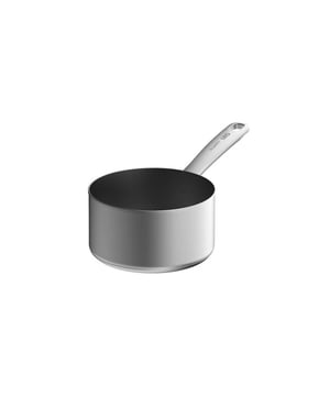 <h2><strong>BergHOFF Leo Steelpan Graphite 16cm</strong></h2>
<ul>
<li>Gemaakt met gerecycleerd roestvrijstaal</li>
<li>Ovenbestendig tot wel 250°C</li>
<li>De capsule bodem geleidt warmte snel en gelijkmatig voor energiezuinig koken, deze is gemaakt vanuit 3 verschillende lagen</li>
<li>Maatverdeling in de kookpan</li>
<li>Stevige RVS handgrepen op als naast de pan</li>
<li>Vaatwasmachinebestendig, handwas aanbevolen voor optimale levensduur</li>
<li>Geschikt voor alle warmtebronnen, inclusief inductie</li>
</ul>
<p><strong>Uitgebreide omschrijving</strong></p>
<p>Ben je op zoek naar een kleine maar veelzijdige steelpan van hoge kwaliteit? Dan is de BergHOFF Leo Steelpan Graphite van 16 cm precies wat je nodig hebt. Deze steelpan is niet alleen functioneel, maar ook milieuvriendelijk, dankzij het gebruik van gerecycled roestvrij staal.</p>
<p>Met een diameter van 16 cm is deze steelpan ideaal voor het bereiden van sauzen, het koken van eieren en het verwarmen van kleine porties voedsel. Het compacte formaat maakt het een handige aanvulling op elke keuken, of je nu een student bent, een klein huishouden hebt of gewoon behoefte hebt aan een praktische steelpan.</p>
<p>De Graphite kleur geeft deze steelpan een moderne uitstraling die moeiteloos past bij elke keukenstijl. Of je nu een strakke, minimalistische keuken hebt of juist een warme, landelijke sfeer wilt creëren, deze steelpan voegt een vleugje stijl toe aan je kookgerei.</p>
<p>Het gebruik van gerecycled roestvrij staal maakt deze steelpan niet alleen milieuvriendelijk, maar ook duurzaam en robuust. Het materiaal zorgt voor een gelijkmatige warmteverdeling, waardoor je gerechten gelijkmatig worden verwarmd. Bovendien is de steelpan voorzien van een stevig handvat dat koel blijft tijdens het koken, waardoor je de pan veilig kunt hanteren.</p>
<p>Een ander voordeel van deze steelpan is het gemakkelijke onderhoud. Het roestvrijstalen materiaal is bestand tegen vlekken en geuren, waardoor je de pan eenvoudig kunt reinigen. Daarnaast is de steelpan vaatwasmachinebestendig, waardoor je tijd en moeite bespaart bij het schoonmaken.</p>
<p>Kortom, de BergHOFF Leo Steelpan Graphite van 16 cm is een praktische en milieuvriendelijke keuze voor elke keuken. Met zijn compacte formaat, duurzame constructie en stijlvolle design biedt deze steelpan alles wat je nodig hebt voor het bereiden van kleine gerechten. Kies voor kwaliteit, stijl en duurzaamheid met deze gerecyclede RVS steelpan.</p>