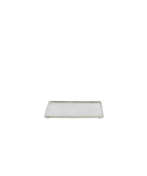 
Shop dit prachtige artikel van Light & LivingSchaal 29,5x29,5x1,5 cm MAES nikkel is gemaakt en ontwerpen door het Nederlandse merk Light & Living.De belangrijkste kenmerken van het artikel zijn als volgt:Kleur: ZilverProduct Lengte: 29.5Product Breedte: 29.5Producht Hoogte: 1.5Gewicht: 5Light & Living werd meer dan vijftig jaar geleden opgericht. We begonnen met het maken van lampenkappen in een kleine fabriekshal. Al snel kwamen daar lampen bij, zodat we een totaal verlichtingsconcept konden aanbieden. Na vele jaren actief te zijn geweest op de verlichtingsmarkt, zijn we gaan uitbreiden met betaalbare woonaccessoires en (klein)meubelen.Wij weten als geen ander dat thuis de plek is waar mensen zich vaak het prettigst voelen. Een eigen plek, ingericht met comfortabele meubels en sfeervolle verlichting. We denken graag met je mee. Daarom reizen we de hele wereld over op zoek naar de mooiste verlichting en woondecoratie. We zijn altijd op zoek naar dat ene speciale item waar ons hart sneller van gaat kloppen. Deze momenten leggen we vast en vertalen we naar onze producten.Twee keer per jaar presenteren we een nieuwe seizoenscollectie. Zo weten we je elke keer weer te inspireren! - Afmeting: Ø29.5x1.5 - Kleur: Zilver - Materiaal: Metaal