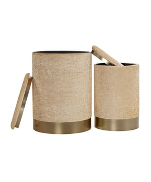 
Productkenmerken: Set van 2 opbergpoefs.Structuur van dik karton, bekleed met 100% polyester stof.Gouden band aan de onderzijde van de poefs.Ideaal voor extra opbergruimte in de woonkamer of slaapkamer.Kan ook dienen als zitplaats bij een bijzettafel of als voetenbank.Verkrijgbaar in drie kleuren: Ecru, beige en grijs.Afmetingen product: Grote poef: Lengte 32 cm x Hoogte 43 cm x Diepte 32 cm.Kleine poef: Lengte 25 cm x Hoogte 36 cm x Diepte 25 cm.Nettogewicht: 5,208 kg.Afmetingen verpakking: Pakket nr.1: Lengte 35 cm x Hoogte 46 cm x Diepte 35 cm - Brutogewicht: 5,6 kg. Merk: CaliCosy Kleur: Beige