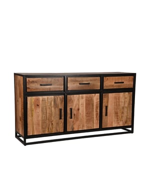 
Dressoir Tampa van LABEL51 is een prachtig meubel uitgevoerd in rough mangohout. De gave combinatie van mangohout en metaal zorgt ervoor dat het een stoer meubel is met een warm en sfeervol karakter waar je alle kanten mee op kunt.Het karakteristieke dressoir Tampa in de kleur rough is gemaakt van mangohout en metaal. Het meubel heeft een gave balans in materiaal; een basisframe uitgevoerd in zwart metaal met verder alle zijdes uitgevoerd in rough mangohout. De fraaie, zichtbare houtnerven zorgen voor een individueel karakter met charme. Het meubel heeft drie royale ruimtes die verdeeld worden door een middenplank en afgesloten worden met drie deuren. Daarnaast is het meubel in het bezit van drie ruim opgezette lades. Kortom; een meubel met heel veel opbergmogelijkheden. De deuren en lades zijn voorzien van stijlvolle, strakke metalen greepjes in de kleur zwart wat het geheel helemaal afmaakt.Dressoir Tampa straalt sfeer en rust uit door het simplistische design, uitgevoerd in karakteristiek mangohout. Dressoir Tampa vormt het perfecte meubel voor een industrieel, retro interieur. Bekijk de hele serie Tampa en combineer verschillende meubelen om een perfect geheel te creëren.• Dressoir Tampa is strak, trendy en stijlvol• Dressoir Tampa is handgemaakt en die authenticiteit spat van het meubel af• Dressoir Tampa is een functioneel meubel met heel veel mogelijkheden - Afmeting: 45x170x90 - Kleur: Bruin - Materiaal: Mangohout