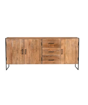 
Transformeer je interieur met de kasten uit de Elin-collectie van Livingfurn, vervaardigd uit warm mangohout en gecoat staal. De combinatie van natuurlijke elegantie en moderne accenten maakt deze collectie uniek. Stijlvolle stalen handgrepen voegen een eigentijdse touch toe aan de kasten. - Afmeting: - Kleur: Bruin - Materiaal: Hout