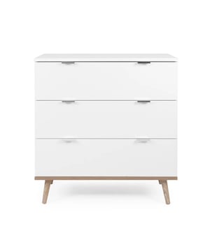 
Productkenmerken: Commode met 3 laden, 2 handgrepen per lade.Kleur: wit/onderste blad en poten in eiken Sonoma.Gemaakt van spaanplaat, vezelplaten met hoge dichtheid en MDF.Geproduceerd in Europa (Polen).Productafmetingen: Lengte: 79,8 cm x Breedte: 40 cm x Hoogte: 86,5 cm.Afmetingen van het pakket: Breedte: 91 cm x Lengte: 48 cm x Diepte: 16,5 cm - Bruto gewicht: 27,8 kg. Merk: CaliCosy Kleur: White