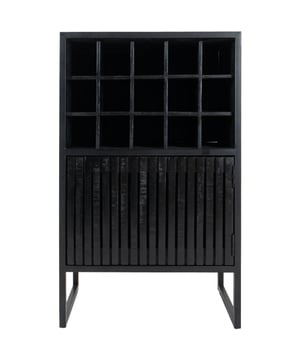 
Loek biedt plaats aan maar liefst 15 wijn- of drankflessen. Het kastje biedt ook extra opbergruimte achter het deurtje, perfect voor het bewaren van glazen, kurkentrekkers en andere accessoires.Met zijn afmetingen van 90 cm hoog, 55 cm breed en 35 cm diep, is Loek een elegante toevoeging aan elke ruimte.Het deurtje van Loek is verfraaid met een patroon van latten, wat zorgt voor een warme uitstraling. Het mangohouten materiaal draagt bij aan de natuurlijke charme van het wijnkastje!Of het nu in de keuken, eetkamer of in de woonkamer geplaatst wordt, wijnkast Loek voegt warmte toe, terwijl het tegelijkertijd functionele opslag biedt voor uw favoriete flessen en benodigdheden. Merk: Home67 Materiaal: Mangohout,Metaal Kleur: Zwart EAN: 8720769979875