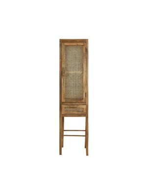 
Shop dit prachtige artikel van Light & LivingLight & Living - Kast met lade 45x40x180 cm NIPAS hout bruin is gemaakt en ontwerpen door het Nederlandse merk Light & Living.De belangrijkste kenmerken van het artikel zijn als volgt:Kleur: BruinProduct Lengte: 45Product Breedte: 40Producht Hoogte: 180Gewicht: 23.9Light & Living werd meer dan vijftig jaar geleden opgericht. We begonnen met het maken van lampenkappen in een kleine fabriekshal. Al snel kwamen daar lampen bij, zodat we een totaal verlichtingsconcept konden aanbieden. Na vele jaren actief te zijn geweest op de verlichtingsmarkt, zijn we gaan uitbreiden met betaalbare woonaccessoires en (klein)meubelen.Wij weten als geen ander dat thuis de plek is waar mensen zich vaak het prettigst voelen. Een eigen plek, ingericht met comfortabele meubels en sfeervolle verlichting. We denken graag met je mee. Daarom reizen we de hele wereld over op zoek naar de mooiste verlichting en woondecoratie. We zijn altijd op zoek naar dat ene speciale item waar ons hart sneller van gaat kloppen. Deze momenten leggen we vast en vertalen we naar onze producten.Twee keer per jaar presenteren we een nieuwe seizoenscollectie. Zo weten we je elke keer weer te inspireren! - Afmeting: 45x40x180 - Kleur: Bruin - Materiaal: Hout
