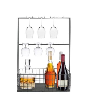 
Deze minibar heeft 3 niveaus, twee met 16 haken voor 8 glazen en één voor flessen. De minibar is uiterst praktisch, biedt voldoende ruimte voor flessen en glazen, maar heeft ook een decoratief design. De minibar is gemaakt van metaal. Afmetingen: breedte 44,5 cm x hoogte 62 cm x diepte 18,2 cm. MATERIAAL: Frame: metaal KLEUR: Zwart AFMETING: H 62 cm x B 44.5 cm x D 18.2 cm Merk: CASA DI ELTURO Materiaal: Metaal Kleur: Zwart