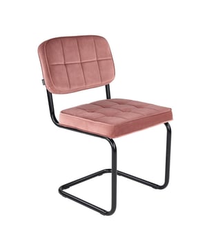 Kick Ivy velvet - roze Velvet: style with attitude! De Kick Collection Ivy velvet laat je hart sneller kloppen en geeft karakter aan jouw interieur. De velours zitting en het welbekende buisframe maakt de stoel stoer, comfortabel en uniek. De fluwelen stoel is verkrijgbaar in verschillende trendy kleuren en het zwart metalen sledeframe zorgt voor ultiem zitcomfort. Mix & match erop los!  Hoogte 84 cm Breedte 50 cm Diepte 56 cm  Zithoogte 49 cm Zitdiepte 44 cm  Materiaal zitting Sterke fluwelen stof Materiaal onderstel Metaal Draagkracht 110 kg Wil je de gehele collectie van Kick zien? Klik dan hier.