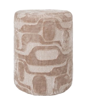 
Het fluweelachtige patroon van Poef Lies, zichtbaar door de hoogteverschillen, betovert elke ruimte. Deze poef is een mooie aanwinst voor het creëren van een glamoureus statement in je interieur! Het Lies design is verkrijgbaar als kussen en poef. Merk: Home67 Materiaal: Synthetisch,Viscose Kleur: Taupe EAN: 8720769975242