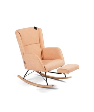 
Ontspan in stijl met de Aemely® Schommelstoel 'Relax' in een prachtige beige abrikoos teddy stof en een frame van blank hout. Deze schommelstoel is de perfecte aanvulling op elke babykamer, woonkamer of andere ruimte waar je behoefte hebt aan comfort en rust. De zachte teddy stof nodigt uit tot heerlijk relaxen, terwijl de schommelende beweging helpt om stress te verminderen en spanningen los te laten. Een ideale plek om te ontspannen, een boek te lezen of je baby in slaap te wiegen.De Aemely® Schommelstoel 'Relax' combineert een modern design met hoogwaardige materialen. Het stevige frame van hout en metaal zorgt voor stabiliteit en duurzaamheid, terwijl de zachte teddy bekleding een luxe uitstraling geeft. De neutrale kleuren, beige en oranje, passen moeiteloos in elk interieur. Met een zithoogte van 44 cm biedt deze schommelstoel een comfortabele zitpositie voor langdurig gebruik. Of je hem nu in de babykamer plaatst, in de woonkamer of in een andere ontspanningsruimte, deze schommelstoel zal zeker een favoriete plek worden.KleurBeige | OranjeMateriaalStof, Metaal, HoutHoogte99 cmBreedte71 cmLengte88 cmDiepte88 cmInclusief kussenNeeHoofdzakelijk geschikt voorBinnenZithoogte44 cmTaal handleidingUniverseelCategorieënWonen, Stoelen, Meubels, SchommelstoelenArtikelnummer3178332ArtikelSchommelstoelen