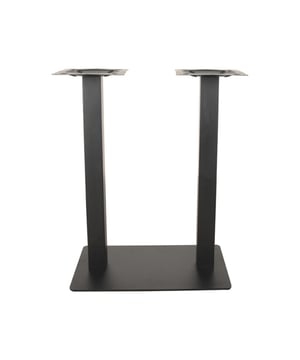 
Deze bartafelpoot van LABEL51 is een prachtige zwarte, metalen poot waar een tafelblad op geplaatst kan worden. Deze bartafelpoot is het meest geschikt voor een tafelblad van 120 x 70 cm. Ook ideaal voor projectinrichting en kleinere woningen.Deze bartafelpoot bestaat uit een zware, metalen basis met twee stevige staanders waarop zich de bevestigingsplaten van 30x30 cm bevindt. Door middel van de bevestigingsplaten wordt het tafelblad gemonteerd. De stevige basis in combinatie met het zware metaal zorgt ervoor dat de poot stevig op de grond blijft staan.Deze bartafelpoot heeft genoeg mogelijkheden. De poot dient zelf in elkaar te worden gezet. Bekijk ook eens de andere maten bartafelpoot en de complete bartafels.• Deze bartafelpoot is het meest geschikt voor een tafelblad met een afmeting van 120 x 70 cm• Deze bartafelpoot heeft een lichte gezandstraalde poedercoating• Deze bartafelpoot is eenvoudig te monteren - Afmeting: 70x40x92 - Kleur: Zwart - Materiaal: Metaal