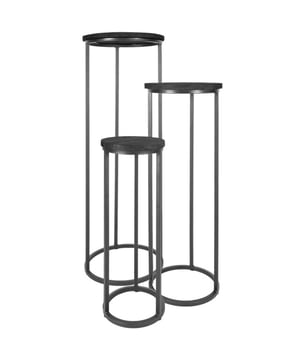 
Plantentafel Sam maakt jouw interieur echt helemaal af. Combineer de 3 plantenzuilen met leuke hangplanten of zet er een grote vaas met bloemen op. Door hun slanke formaat zijn de tafels eenvoudig te verplaatsen, zodat je gemakkelijk kunt spelen met je interieur! Met deze prachtige plantenzuil set van 3 kun je je planten en bloemen een mooi plekje geven in je interieur. Door het formaat is de zuil gemakkelijk naast je bank, bed of in de hoek van de kamer te plaatsen. Door het moderne, strakke design zijn de plantentafels een echte blikvanger! Afmeting kleine zuil: ø24,5 x 62 cm Afmeting middelste zuil: ø30 x 82 cm Afmeting grote zuil: ø36 x 102 cm Merk: Home67 Materiaal: Mangohout,Metaal Kleur: Zwart EAN: 8720769972678
