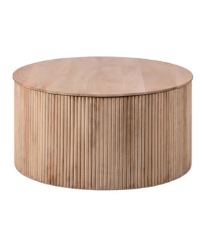 
Duurzame salontafel met een uniek karakter voor elke ruimte De salontafel Lonne combineert stijl en duurzaamheid in een compact ontwerp. Gemaakt van FSC®-gecertificeerd mangohout, voegt deze ronde salontafel een vleugje natuurlijke charme toe aan je interieur. Ontdek hoe deze unieke tafel jouw woonkamer kan verrijken.  Specificaties: Merk: Lewis & Loft Model: Lonne Materiaal: Mangohout Naturel Geschikt als salontafel Met extra opbergruimte binnenin Afmetingen: ⌀70 cm Gewicht: 29 kg Certificering: FSC®-gecertificeerd mangohout  Hoogwaardig mangohout De ronde salontafel is gemaakt van duurzaam en milieuvriendelijk mangohout, dat bekend staat om zijn robuustheid en lange levensduur. Het hout is zorgvuldig geselecteerd en verwerkt om de natuurlijke schoonheid te behouden, wat resulteert in een tafel met een levendig en uniek karakter.  Perfect voor elke ruimte Met zijn compacte afmetingen is de ronde salontafel Lonne ideaal voor zowel grote als kleine woonkamers. Niet alleen biedt de tafel voldoende ruimte op het blad voor decoratieve items, boeken, of een kopje koffie, maar hij beschikt ook over een slimme opbergoplossing. De binnenkant van de tafel is namelijk hol en biedt extra opbergruimte voor spullen zoals dekens, kussens, of andere items die je graag bij de hand hebt, maar uit het zicht wilt houden. Deze verborgen opbergruimte maakt de Lonne niet alleen stijlvol, maar ook functioneel, waardoor hij perfect past in verschillende interieurstijlen, van modern tot klassiek.  Combineer met andere meubels De mangohouten salontafel kan uitstekend gecombineerd worden met de Lonne bijzettafel of andere meubels uit de Lewis & Loft collectie. De natuurlijke tinten en het strakke design maken deze tafel een veelzijdig meubelstuk dat in elk interieur tot zijn recht komt.  Extra informatie: Dit product is gemaakt van duurzaam geproduceerd, FSC®-gecertificeerd hout. Omdat het om natuurlijke materialen gaat, kan het product afwijken van de afbeelding. Elk stuk is uniek! Materiaal: Mango houtKleur: BruinAfmetingen: Hoogte: 36CM x breedte: 70CM x Lengte: 70CM