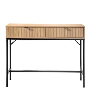 
Productkenmerken : Ontdek onze Console met 2 laden die u waardevolle opbergruimte zal bieden in uw hal, gang of woonkamer. De industriële en moderne stijl met een mix van materialen (geribbeld houtdecor en zwart metaal) past perfect bij alle stijlen. 2 grote opberglades. Gemaakt van spaanplaat met een decoratieve houten afwerking. Frame van zwarte metalen buizen. Productafmetingen : Lengte 100 cm x Diepte 35 cm x Hoogte 81 cm - Netto gewicht: 19 kg. Afmetingen van de verpakking : Lengte 106,5 cm x Diepte 41 cm x Hoogte 14 cm - Bruto gewicht: 20 kg Merk: CaliCosy Kleur: Wooden Effect
