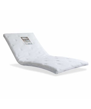 
Impala Natuurrubber Topmatras - Medium De énige echte originele Impala zuiver perfo-latex topmatras. Pure luxe door haar uitgebalanceerde ondersteunende én comfortabele vermogen. De Impala top matrassen zijn vervaardigd van puur en zuiver natuurrubber. 'n Edel en kostbaar materiaal met imponerende veerkracht, die het gehele lichaam in elke slaapstand in een natuurlijke balans brengt. Slapen op een Impala topper is 'n regelrechte sensatie! Aanvankelijk ervaart u 'n ongekende zachtheid. Daarna voelt u de enorme dragende kracht. In tegenstelling tot andere matrastoppers, behoudt natuurrubber zijn oorspronkelijke vorm, dikte en veerkracht. Door de honderden ventilatiekanalen is Impala subliem ademend. Het ideale topmatras. Natuurlijke Impala Latex, verrijkt met de weldaden van de pure natuur, biedt een ongeëvenaarde ondersteuning voor een zalige nachtrust. Omhuld in een luxueuze Tencel tijkstof, geweven met finesse en zachtheid, wordt uw slaapervaring getild naar een hoger niveau van comfort en verfijning. Ontwaak vernieuwd en omarm elke dag met hernieuwde energie, dankzij deze harmonie van natuurlijke materialen! Kern: Natuurlijke Perfo-Latex Tijkstof: 100% ongebleekt Natuurzuiver Tencel Hardheid: Standaard/Medium Stiksel: schuifvrije Body-Stitch lichaamszone wave-stepping Afdeklagen: tweezijdig originele 150gr/m² ademende Dacron Clima-Soft hollowfibre Dikte: Ca. 6,4cm dik Volledig stofvrij, hyperallergeen, anti-bacterieel en Non-Allergisch Optimale ventilatie Vormvast Elastisch en veerkrachtig Sensationele lange levensduur De tijkstof is voorzien van 3 zijdige rits voor eenvoudige reiniging, wasbaar op 30°C Vrij van schadelijke stoffen Geschikt voor op elke type ondermatras (Óók veel gebruikt voor de Caravan) Perfecte pasvorm voor alle standaard topperhoeslaken. Duurzaam vervaardigd   Impala Toppers zijn enkel gemaakt van écht zuiver natuur-Latex. Zuiver natuur Latex is een enorm edel en luxe grondstof. Echt zuiver natuur latex rubber is voorzien van méér dan 80% origineel latex melk. Alleen door deze hoge hoeveelheid originele latex melk bent u verzekerd van een adembenemend, veerkrachtig, ondersteund en vormend topmatras. Zuiver natuur latex is volledig non-allergisch, bacterie-werend en stofvrij. Ook zorgt de Impala door zijn zuivere perfo-latex kern voor een veel langere levensduur dan alle andere toppers. Een goed verzorgde Impala topper gaat tot wel 10 jaar mee. Aanzienlijk langer dan andere topper uitvoeringen.   Een uiterst luxueus en verfijnde stoffering. De officiële Tencel tijkstof wordt gezien als een van de meest duurzame én zachte stoffen. Welke door haar unieke oorsprong een uniek ademend én ventilerend vermogen kent. De unieke Tencel stofering werkt geweldig samen met de natuurlijke rubberen kern. Tencel Lyocell stof is simpel gezegd dé 'natuurlijke kunstvezel'. Het wordt vervaardigd van houtpulp afkomstig van eucalyptusbomen. Uit deze boom wordt pulp gewonnen die wordt verwerkt tot een gladde vezel die heel zacht aanvoelt en bijzonder duurzaam is. Dit voelt niet alleen heerlijk aan, maar maakt het ook zeer niet-irriterend, zelfs voor de gevoelige huid. Tencel staat bekend als beter ademend en vochtafvoerend dan katoen vezels. Impala latex collectie is als beste getest en wordt door experts, slaap-professionals en vele tevreden klanten aangeraden! Originele latex toppers worden in de eerste gebruikperiode wat soepeler in gebruik. Kortom: verreweg het beste vormvaste topcomfort!   Meet u voor het bestellen uw dekbedmaat of matrasmaat op, zo bent u altijd zeker van de juiste maat. Imapala Topmatrassen zijn verzegeld door een hygiëne-verzegeling, zo bent u ALTIJD gerustgesteld van een nieuw, ongebruikt en onbeslapen hygiënisch product. Controleer uw aankoop daarom zorgvuldig vóór het verbreken van de verzegeling en ingebruikname. Zo bent u altijd verzekerd van een nieuw en onbeslapen product. Dat slaapt toch net wat lekkerder!   Met dit product gaat u voor het hoogst haalbare slaapcomfort door middel van de meest strenge Europese kwaliteitscontroles. Naast kwaliteit staat hygiëne bij ons hoog in het vaandel; daarom ontvangt u altijd een nieuw, ongebruikt en onbeslapen en dus volledig fris product. Kortom: honderd procent nieuw van de hoogst haalbare kwaliteit zodat u met een gerust hart langdurig kunt genieten van uw aankoop. Dat slaapt toch lekkerder. Bovendien wordt uw bestelling zo compact en milieuvriendelijk mogelijk verpakt, zodat wij samen bijdragen aan een duurzame toekomst. CopyRock all rights reserved Merk: NachtrustOnline Materiaal: Latex Kleur: Wit Afmetingen: 90x220cm EAN: 8720618169556