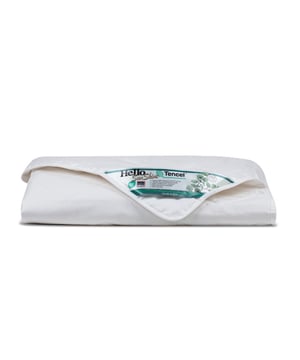 
Het meest duurzame zomerdekbed! Het unieke Hello Sunshine Tencel Lyocell Zomerdekbed is ideaal voor de warme zomernachten. De 100% puur natuurlijke Tencell Lyocell vezel is uiterst licht en verkoelend, en kent optimale vocht-absorberende en ademende eigenschappen. Hello Sunshine Tencel dekbed is zeer licht in gewicht, streelzacht en verkoelend. De zeer edele en luxueuze katoensatijnen tijkstof is van fijngeweven 100% natuurlijke katoen (originele satijnbinding), schuifvrij doorstikt. Tencel is van nature anti-bacterieel, huidvriendelijk en machinewasbaar 40°C. Kortom; Hello Sunshine Tencel is ideaal voor onze warme zomers. En niet onbelangrijk; Tencel wordt uiterst milieu-vriendelijk geproduceerd. Dus pure weelde, en nog verantwoord ook. Het meest duurzame zomerdekbed van Europa. Unieke Tencel Vulling:Tencel slaapt toch lekkerder! Hello Sunshine Tencel dekbedden zijn volledig gevuld met officiële Tencel Lyocell vulling. Dit biedt niet enkel meer comfort én klasse in uw slaapkamer maar Tencel biedt u nóg veel meer: BEWUSTE KEUZE Tencel is een 100% natuurlijke grondstof van plantaardige vezels. Deze vezels worden vervaardigd uit snelgroeiend eucalyptushout uit FSC gecertificeerde bossen. Uitgesloten van milieuvervuilende slechte middelen, waardoor Tencel een uiterst duurzame en bewuste keuze is! HOOG ADEMENT VERMOGEN Tencel is door haar puur natuurlijke vezels in staat uitstekend de warmte van het lichaam op te nemen én door te ventileren. Zo neemt Tencel ook ruim 50% meer vocht op dan origineel katoen. ANTI-ALLERGEEN Door de zachte en gladde oppervlakte van de natuurlijke Tencel vezel, is zij niet aantrekkelijk voor bacteriën en huisstofmijten. Daardoor is de aanwezigheid van hen vrijwel uitgesloten. Ook is Tencel gemakkelijk wasbaar waardoor zij voor lange tijd proper en hygiënisch te onderhouden blijft. Het heerlijk koele zomerdekbed Tencel is ideaal voor warme zomernachten. Hello Sunshine dekbedden zijn gevuld met 100% puur Tencel, in flinterdunne en ultralichte uitvoering. Vulling: 150gr/m2 verkoelende originele Tencel Lyocell Tijkstof: 100% fijngeweven natuurlijke eco katoensatijn. Stiksel: schuifvrij in banen doorgestikt. Enorm absorberend vermogen Milieuvriendelijk geproduceerd van de hoogste kwaliteit Antibacterieel, huidvriendelijk en stofvrij Heerlijk koel, absorberend en ademend Volledig machine wasbaar 40°C. Isolatiewaarde 0 (nauwelijks warmte) Gewichtsklasse 1 (lichtgewicht) Kortom: Een adembenemend dekbed voor de lange, hete zomer. Oeko-Tex Standard 100: Hello Sunshine Tencel dekbedden zijn voorzien van een gecertificeerd Oeko-Tex label. Het internationale Oeko-Tex waarborg garandeert dat de bekledingsstoffen en vullingen volledig milieuvriendelijk zijn vervaardigd, zonder enige schadelijke stoffen voor mens, dier en milieu Deze luxe Hello Sunshine Tencel zomerdekbedden worden geleverd in een ademende draagtas, waarin u het dekbed – als u het in de winter niet gebruikt – stofvrij, fris en ademend opbergt.   Meet u voor het bestellen uw dekbedmaat of matrasmaat op, zo bent u altijd zeker van de juiste maat. Hello SunShine Dekbedden zijn verzegeld door een hygiëne-verzegeling, zo bent u ALTIJD gerustgesteld van een nieuw, ongebruikt en onbeslapen hygiënisch product. Controleer uw aankoop daarom zorgvuldig vóór het verbreken van de verzegeling en ingebruikname. Zo bent u altijd verzekerd van een nieuw en onbeslapen product. Dat slaapt toch net wat lekkerder!   Met dit product gaat u voor het hoogst haalbare slaapcomfort door middel van de meest strenge Europese kwaliteitscontroles. Naast kwaliteit staat hygiëne bij ons hoog in het vaandel; daarom ontvangt u altijd een nieuw, ongebruikt en onbeslapen en dus volledig fris product. Kortom: honderd procent nieuw van de hoogst haalbare kwaliteit zodat u met een gerust hart langdurig kunt genieten van uw aankoop. Dat slaapt toch lekkerder. Bovendien wordt uw bestelling zo compact en milieuvriendelijk mogelijk verpakt, zodat wij samen bijdragen aan een duurzame toekomst. CopyRock all rights reserved Merk: NachtrustOnline Materiaal: Tencel Kleur: Wit Afmetingen: 240x200cm EAN: 8720618169662
