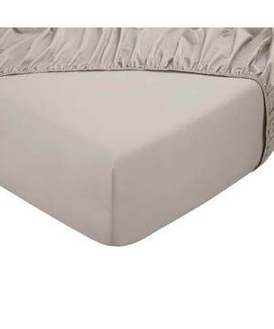 
Op dit DoubleDry hoeslaken slapen is natuurlijk fijn!  Zacht, ademend en vochtregulerend Comfortabel, soepel en luchtig Warmteregulerend en huidvriendelijk Duurzaam en slijtvast Geschikt voor matrassen 180x200 cm - hoogte max. 28 cmHet katoenen hoeslaken is gemaakt van 100% natuurlijk materiaal. Eerst worden de katoenen vezels tot draden gesponnen. Vervolgens wordt dit tot een zacht en luchtdoorlatend hoeslaken geweven. Dit unieke hoeslaken is gemaakt van 100% natuurlijk katoen, met een hoge draaddichtheid van 144 draden per inch (144 TC). Het hoeslaken is rondom voorzien van elastiek, dit zorgt er voor dat het hoeslaken goed strak om het matras zit. Het hoeslaken onderscheidt zich door zijn buitengewoon mooie uitstraling. Daarnaast is de stof is koel en ademend. Vanwege de hoge vochtopname staat dit hoeslaken garant voor een goede nachtrust. Bij aanschaf van dit hoeslaken zal u net zo zacht en ongestoord slapen als een echte roos. Een effen hoeslaken is hip en tijdloos tegelijk. Kortom, het hoeslaken is een musthave voor iedereen!MaatvoeringDe hoeslakens zijn verkrijgbaar in verschillende maten; 1 persoons 90x200 cm, 2 persoons 140x200 cm, 2 persoons 180x200 cm. De hoek omtrek is 30 cm hoog, hierdoor is deze geschikt voor normale matrassen tot 28 cm hoog. Product specificaties:100% natuurlijk katoenDraaddichtheid 144 TCGeschikt voor tweepersoons matras afmeting 180x200 cmHoekhoogte tot 28 cmWassen tot 60 gradenGeschikt voor droger, mits op een lage temperatuurGeschikt om te strijkenGecertificeerd door STANDARD 100 by OEKO-TEXGecertificeerd by BSCICode of conduct - Afmeting: 180x200 - Kleur: Licht Taupe - Materiaal: Katoen
