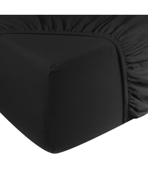 
Op dit DoubleDry hoeslaken slapen is heerlijk zacht!  Geschikt voor matrassen 160x200 cm - hoogte max. 28 cm Rondom voorzien elastiek voor extra comfort Zacht, ademend en vochtregulerend Warmteregulerend en huidvriendelijk Duurzaam en slijtvastHet zachtkatoenen hoeslaken is gemaakt van 100% jersey katoen met een draaddichtheid van 140 gram per vierkante meter. Het hoeslaken is rondom voorzien van elastiek, dit zorgt er voor dat het hoeslaken goed strak om het matras zit. Het hoeslaken onderscheidt zich door zijn buitengewoon mooie uitstraling. Daarnaast is de stof is koel en ademend. Vanwege de hoge vochtopname staat dit hoeslaken garant voor een goede nachtrust. Bij aanschaf van dit hoeslaken zal u net zo zacht en ongestoord slapen als een echte roos. Een effen hoeslaken is hip en tijdloos tegelijk. Kortom, het hoeslaken is een musthave voor iedereen!MaatvoeringDe hoeslakens zijn verkrijgbaar in verschillende maten; 1 persoons 90x200 cm, 2 persoons 140x200 cm, 2 persoons 160x200 cm, 2 persoons 180x200 cm. De hoek omtrek is 30 cm hoog, hierdoor is deze geschikt voor normale matrassen tot 28 cm hoog. Product specificaties:100% jersey katoenDraaddichtheid 140 gram per m²Geschikt voor tweepersoons matras afmeting 160x200 cmHoekhoogte tot 28 cmWassen tot 60 gradenGeschikt voor droger, mits op een lage temperatuurGecertificeerd door MADE IN GREEN by OEKO-TEXGecertificeerd by BSCICode of conduct - Afmeting: 160x200 - Kleur: Zwart - Materiaal: Katoen