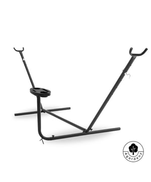 
De 4Gardenz Universele Hangmatstandaard is een essentieel accessoire voor iedereen die wil genieten van het ultieme ontspanningsmoment in een hangmat. Met zijn universele ontwerp, verstelbare hoogte en robuuste constructie biedt deze standaard een solide basis voor hangmatten van elk formaat, tot wel 150 kg.Universele Compatibiliteit voor Elke HangmatDankzij de verstelbare hangmat haken is deze standaard geschikt voor vrijwel elke hangmat op de markt. Of uw hangmat nu breed of smal is, u kunt erop vertrouwen dat deze standaard de perfecte pasvorm biedt voor uw ontspanningsbehoeften.Stevig en Duurzaam OntwerpDe 4Gardenz Hangmatstandaard is vervaardigd van hoogwaardig gepoedercoat staal, met buizen van 42mm x 2mm en 38mm x 2.5mm. Deze stevige constructie garandeert maximale stabiliteit en duurzaamheid, zodat u vele jaren kunt genieten van uw hangmatervaring. Het poedercoating zorgt voor een extra laag bescherming tegen de elementen, waardoor de standaard bestand is tegen verschillende weersomstandigheden.Verstelbaar en Gemakkelijk te MonterenMet de mogelijkheid om de hoogte van de hangmat aan te passen door eenvoudig de ophanghaak op verschillende hoogtes te plaatsen, biedt deze standaard ultiem gemak en comfort. Het monteren van de standaard is een moeiteloze taak dankzij de duidelijke handleiding en het gebruiksvriendelijke ontwerp. Bovendien kan de standaard in enkele delen worden gedemonteerd voor compacte opslag wanneer deze niet in gebruik is.Praktische DraagbaarheidVoor extra gemak wordt de standaard geleverd met een stevige canvas draagtas, waardoor u hem eenvoudig kunt opbergen en meenemen naar uw favoriete ontspanningsplek, of dat nu in de achtertuin, op de camping of op het strand is.Specificaties van de 4Gardenz 1 of 2-persoons Hangmatstandaard- 292x122x110cm:●    Afmetingen: 292 cm x 122x110 cm●    Maximale draagkracht: 150 kg●    Materiaal: Gepoedercoat staal●    Kleur: Grijs●    Inclusief canvas draagtas●    Gewicht: ca. 13 kgWeerbestendig en Eenvoudig OnderhoudHoewel de standaard weerbestendig is, raden we aan om deze tijdens ongunstige weersomstandigheden binnen te plaatsen voor optimale duurzaamheid. Het onderhoud is minimaal, en met de juiste zorg zal deze standaard u vele seizoenen lang van ontspanning voorzien.Kies voor de 4Gardenz Universele Hangmatstandaard en geniet van comfortabele en ontspannen momenten, waar u ook bent.  - Afmeting: - Kleur: Zwart - Materiaal: Staal
