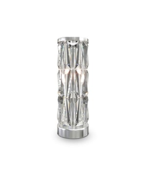 
Verlicht uw interieur met de Maytoni Tafellamp Puntes in stijlvol chroom! Deze elegante tafellamp (Ø20 cm) is een echte blikvanger in elke ruimte. Met zijn luxe, klassieke design voegt hij een vleugje glamour toe aan uw woonkamer, slaapkamer, eetkamer, of kantoor. De Puntes combineert tijdloos design met hoogwaardige materialen voor een duurzame en stijlvolle verlichting.De lamp is voorzien van twee E14 fittingen (lampen niet inbegrepen), waardoor u de lichtsterkte en kleurtemperatuur volledig naar wens kunt aanpassen. Gebruik LED-lampen voor optimale energie-efficiëntie. De Puntes tafellamp is onderdeel van een grotere serie, waardoor u hem perfect kunt combineren met andere Puntes verlichtingsarmaturen voor een consistent en harmonieus geheel. De massieve kristallen elementen (afhankelijk van het model) geven de lamp een extra sprankelende touch.De Maytoni Puntes tafellamp is vervaardigd uit duurzaam metaal (roestvrij staal) en hoogwaardig glas of acryl. De chromen afwerking zorgt voor een moderne en tijdloze uitstraling die past bij diverse interieurstijlen. Met een hoogte van 58 cm en een diameter van 20 cm is deze lamp een perfecte aanvulling op uw meubilair, zonder te overheersen.Hoogte58 cmDiameter20 cmMateriaal FrameRoestvrij staalMateriaal KapGlas of AcrylKleurChroom (Zilver)Fitting2x E14Max. Watt per lamp60WLampen inbegrepenNeeAanbevolen lamptypeLEDVoltage220-240VIP RatingIP20BeschermingsklasseKlasse 1Snoerlengte1.80 mSchakelaarAan/uit schakelaar op het snoerGewicht10.62 kgGarantie2 jaar