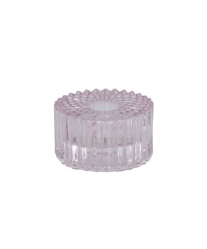 
LIGHT IT UP - A dinner table without candles is a no go. This glass candle holder fits any table and interior. It is made of glass with a beautiful relief. One side of the candle holder is suitable for a dinner candle and the other side fits a tealight/ With this candle holder you will create an instant cozy ambiance with the candle you prefer!  Important features:- Made of glass- Colour: Pink- Suitable for a dinnercandle and a tealight- Size: 8x4cm Styling Advice: Place a set of 2 candle holders or combine several candle holders in a group on the table. Merk: Candle/Tealightholder - Glass - Pink - 8x4cm
