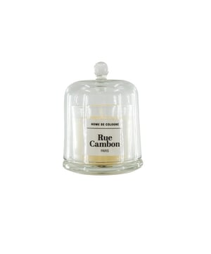 
INTERIOR PERFUMED CANDLE- These  'Cosmopolitan City' candles are not only fashionable to look at, they also smell fantastic! The scented candle is presented in a glass dome: which is real eye candy, a piece of art.  The Cosmopolitan Cities fragrance collection is Housevitamin’s ode to the cosmopolitan cities that have influenced so many of us.  These cities are the places for hopes and dreams and are all bursting with creativity and fashion.They have so many stories to tell.  Rue Cambon captures the history and memories of Coco Chanel: it is in this place where this fashion icon wrote history and would never be forgotten. We have tried to capture the Paris 'Joie de Vivre' in this fragrance candle. Give it up for Paris: "We’ll always have Paris". Important features:- Made of glass- A scent of bergamot- Volume Candle: 100 gram- Size: 8x8x12 cm- Burning hours: 22 Styling tip: Where could your home use this good smelling piece of art? Merk: Scented Candle - Glass Dome Rue Cambon Paris - 100gram