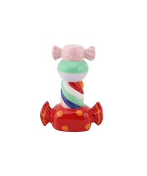 
CANDY LOVERS, PAY ATTENTION!Bring a playful and colorful vibe into your home with this unique candle holder shaped like stacked candies! The cheerful mix of colors makes this candlestick a real eye-catcher, perfect for anyone who loves a bit of fun in their interior. Made from sturdy dolomite and measuring 13 x 7 x 20 cm, it’s ideal for your dining table, windowsill, or as a striking detail on a sideboard. Let your interior sparkle with this original candlestick—perfect as a gift or to treat yourself! Key features:- Original design: inspired by cheerful stacked candies- Made from durable dolomite- Playful multicolor finish- Suitable for standard dinner candles- Dimensions: 13 x 7 x 20 cm- A real eye-catcher in any interior Styling tip:Combine this candy candle holder with other colorful accessories or candlesticks for a playful and festive effect. Place a brightly colored candle in it—think yellow, pink, or orange—and set it on a beautiful tray with some (fake) candies or small vases. This way, you create a cheerful and inviting corner that will make everyone smile! Merk: Candle holder - Stapled Toffee Candy- Multi Colour-13x7x20cm