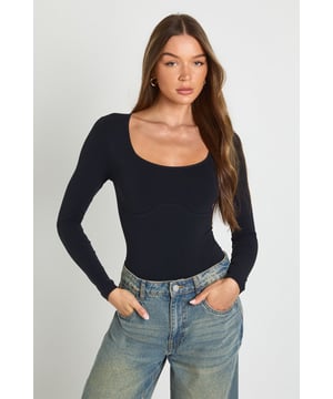 Seamless Scoop Neck Long Sleeve Bodysuit