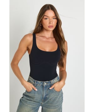 Seamless Scoop Neck Sleeveless Bodysuit