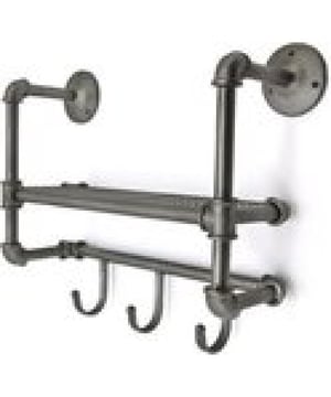
Stoer en strak, dat is deze kapstok wel van het gave Nederlandse merk By Boo. Deze kapstok is een echte musthave bij de industrixeble woonstijl want daar past hij perfect bij. De kapstok is in twee uitvoering waarvan deze small is met zijn hoogte van 41cm, breedte van 51cm en diepte van 16cm maar is ook verkrijgbaar in large. Een handige kapstok in de hal of in de keuken, met een handig rek bovenop om andere spullen op kwijt te kunnen. Deze kapstok heeft een stoer karakter en is gemaakt van metaal en beschikt over drie haken.