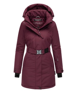 El parka Frostkuss de Navahoo combina un diseño elegante con aislamiento funcional. El exterior mate se complementa con un forro interior acolchado brillante para mayor comodidad. Detalles como el cinturón con hebilla metálica y la capucha desmontable con visera plegable mediante cierres magnéticos aportan un toque moderno. Con bolsillos exteriores cálidos, bolsillos interiores con cremallera y puños ajustables. Puños de canalé con abertura para el pulgar y detalles de la marca completan el diseño. Disponible en 7 colores y tallas S–3XL.