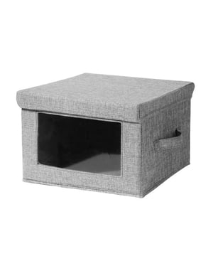 
Productkenmerken: Opvouwbare opbergdoos van stof met linnenlook, volledig gevoerd met niet-geweven stof. Kleur antracietgrijs.  Inclusief: 1 transparant venster, 1 handgreep. Deksel apart van de doos. Wordt plat geleverd. Productafmetingen: Lengte 30 cm x Diepte 30 cm x Hoogte 20 cm - Netto gewicht: 0,46 kg. Verpakkingsafmetingen: Pakket n°1 : Lengte 32 cm x Diepte 32 cm x Hoogte 26 cm - Bruto gewicht: 0,56 kg.  Merk: CaliCosy Kleur: Grey
