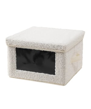 
Productkenmerken: Opvouwbare opbergdoos van bouclé-stof,volledig gevoerd met vliesstof.Los deksel.1 transparant venster, 1 handvat.Productafmetingen: Lengte 30 cm x Breedte 30 cm x Hoogte 20 cm - Nettogewicht: 0,64 kg.Pakketafmetingen: Pakket nr.1: Breedte 32 cm x Hoogte 33 cm x Diepte 32 cm - Bruto gewicht: 0,68 kg. Merk: CaliCosy Kleur: Beige
