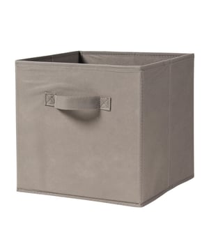 
Met 10 verschillende kleuren om uit te kiezen, zult u in staat zijn om de opvouwbare kubus te vinden die het beste bij uw interieur past. Praktisch voor het opbergen, Deze set van 2 non-woven kubussen is verkrijgbaar in Blauw, Zwart, Houtskoolgrijs, Oranje, Groen, Rood, Linnen, Taupe, Chocolade, Fuchsia Afmetingen : 28 x 28 x 28 cm Materiaal : PP non-woven - kartonversterking Merk: CaliCosy Kleur: Grey