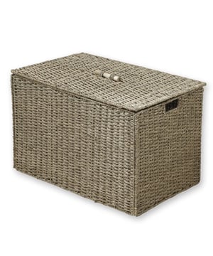
De opvouwbare Sea Rush Chest met deksel biedt nuttige, chique en verfijnde opbergruimte. Zijn natuurlijke stijl zal het een must-have maken voor uw decoratie! Deze opbergkist is gemaakt van zeebies (natuurlijke vezels) geweven op een metalen frame, waardoor hij bestand is tegen schokken en de tijd. Het heeft een afneembaar deksel, een houten handvat en twee open handvatten aan elke kant voor gemakkelijk vervoer. Deze opbergkoffer kan op elk moment worden opgevouwen voor gemakkelijk vervoer of gemakkelijk worden opgeborgen wanneer hij niet wordt gebruikt. Afmetingen kofferbak: B65 x D40 x H40 cm Materialen : Zeegras / Metalen frame Gewicht : 2.45 Kg Merk: CaliCosy Kleur: Wooden Effect