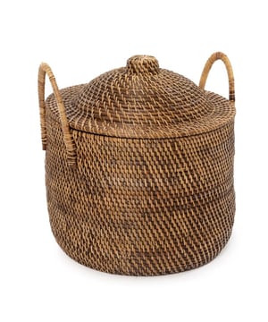 
Storage doesn't have to be boring! With this colonial style basket you can add the rustic beauty of rattan to any room you desire. The handles make it easy to pick up and move, while the beautifully shaped lid and dark brown tones give it a high end look. Fall / Fall Decor / Boho / Boho Decor / Bohemian / Bohemian decor / Coastal Living / Eco-friendly / Wabi Sabi KleurNaturel BruinHoogte (cm)39Breedte (cm)40Lengte (cm)40MaterialenRotan Materiaal:
