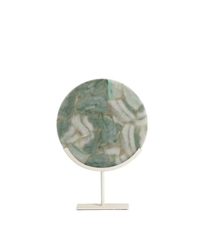
Shop dit prachtige artikel van Light & LivingOrnament op voet 35x12x50 cm GOUYA groen agaat+crème is gemaakt en ontwerpen door het Nederlandse merk Light & Living.De belangrijkste kenmerken van het artikel zijn als volgt:Kleur: GroenProduct Lengte: 35Product Breedte: 12Producht Hoogte: 50Gewicht: 5Light & Living werd meer dan vijftig jaar geleden opgericht. We begonnen met het maken van lampenkappen in een kleine fabriekshal. Al snel kwamen daar lampen bij, zodat we een totaal verlichtingsconcept konden aanbieden. Na vele jaren actief te zijn geweest op de verlichtingsmarkt, zijn we gaan uitbreiden met betaalbare woonaccessoires en (klein)meubelen.Wij weten als geen ander dat thuis de plek is waar mensen zich vaak het prettigst voelen. Een eigen plek, ingericht met comfortabele meubels en sfeervolle verlichting. We denken graag met je mee. Daarom reizen we de hele wereld over op zoek naar de mooiste verlichting en woondecoratie. We zijn altijd op zoek naar dat ene speciale item waar ons hart sneller van gaat kloppen. Deze momenten leggen we vast en vertalen we naar onze producten.Twee keer per jaar presenteren we een nieuwe seizoenscollectie. Zo weten we je elke keer weer te inspireren! - Afmeting: 35x12x50 - Kleur: Groen - Materiaal: Steen
