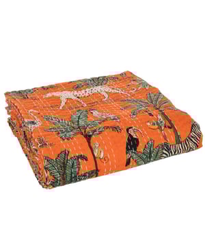 
Shop dit prachtige artikel van J-LinePLAID/STRAND MAT EXOTISCH DIEREN/PLANTEN HECHTINGEN KATOEN ORANJE LARGE is gemaakt en ontworpen door het Belgische bedrijf J-Line.De belangrijkste kenmerken van het artikel zijn als volgt:Kleur: OranjeProduct Lengte: 270Product Breedte: 220Producht Hoogte: 0.5Gewicht: -0.32J-Line by Jolipa, dé trendsetter in interieur en decoratieOnze passie voor interieur kent geen grenzen. Al van in het prille begin, in 1978, gingen we steeds op zoek naar de nieuwste trends en ontwikkelingen over de hele wereld. Door onze passie voor decoratie en interieuraccessoires is J-Line by Jolipa dé referentie geworden in interieur en decoratie. Daar zijn verschillende redenen voor. - Afmeting: - Kleur: Oranje - Materiaal: Textiel