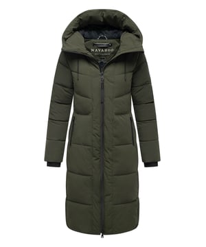 Der Damen-Steppmantel SCHOKOKUSS von Navahoo verbindet zeitloses Design mit funktionalem Komfort – ideal für kalte Wintertage. Das gradlinige Steppmuster sorgt für eine urbane Optik, während der weich gefütterte obere Innenbereich mit Fleecestoff angenehme Wärme bietet (nicht in den Ärmeln). Eine fest integrierte Kapuze mit Kordelzug, der hochschließende Kragen und ein Zwei-Wege-Reißverschluss schützen zuverlässig vor Wind und Wetter. Praktische Taschenlösungen – zwei warme Außentaschen mit Reißverschluss und zwei sichere Innentaschen – runden das Design ab. Erhältlich in 10 Farben und Größen XS–6XL.