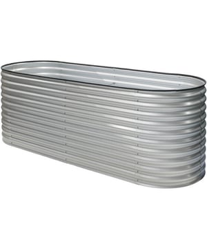 
De Westmann Grow Faster decoratieve vehroogde platenbak is gemaakt van gegalvaniseerd staal met een gegolfd metalen profiel en zet vakkundig accenten door zijn moderne vorm.De moderne Grow Faster hoge platenbak is een compleet object in de ware zin van het woord: het frame van de plamtenbak is gemaakt van gegalvaniseerd golfplaat en heeft bewust geen hoeken of randen. Alle montagedelen zijn zo voorbereid dat u ze eenvoudig en zonder enige voorkennis kunt monteren. De aangename hoogte van het verhoogde plantenbed biedt u tuincomfort dat zacht is voor uw rug en draagt ​​bovendien bij aan een betere opwarming van de grond, wat een betere groei van uw planten garandeert. Nog een voordeel: voor een verhoogd bed heb je geen eigen tuin nodig. Omdat er slechts een kleine ruimte nodig is, is het ook mogelijk om op uw eigen balkon of terras te tuinieren: er is geen limiet aan wat u in de verhoogde perk kunt planten. Het verhoogde bed is ook ideaal als individuele erfafscheiding en is daardoor zowel decoratief als praktisch.Speciale kenmerken:Gegalvaniseerde staalplaatOppervlak met golfprofielDuurzaam en resistentRoestbestendig en onderhoudsarmOvale en moderne vormErgonomische stahoogteEenvoudige en snelle montage - Afmeting: - Kleur: Zilverkleurig - Materiaal: Metaal