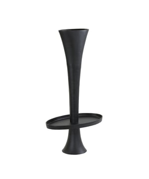 
De vaas ZEMBI heeft een prachtige vorm waardoor (kunst)bloemen of pluimen goed tot zijn recht komen. Dit product kan je gebruiken als echte eye-catcher in elke ruimte! Deze vaas is gemaakt van Metaal en heeft een zwarte kleur. Dit product heeft de volgende afmetingen 42x26x86 cm.Productspecificaties* Materiaal: Metaal* Kleur: Zwart* Afmeting: 42x26x86cm Light & LivingDit product is van het merk Light & Living. Light & Living is een toonaangevend merk in verlichting, woonaccessoires en klein meubilair. Dit Nederlandse merk staat garant voor een snel wisselende en brede collectie in de laatste trends en de juiste kleuren voor een goede prijs kwaliteit verhouding. - Afmeting: 42x26x86 - Kleur: Zwart - Materiaal: Metaal
